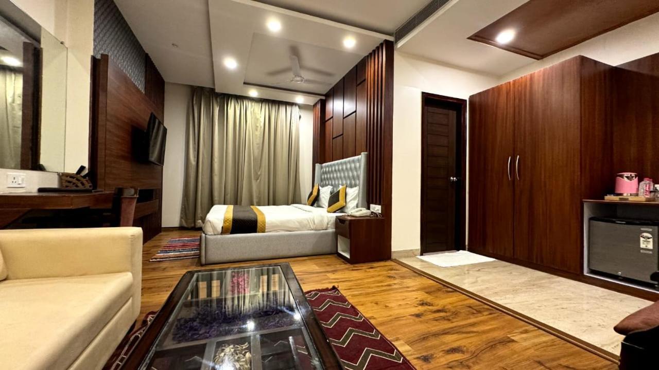 Hotel River Rhythm Assi Ghat Benares Buitenkant foto
