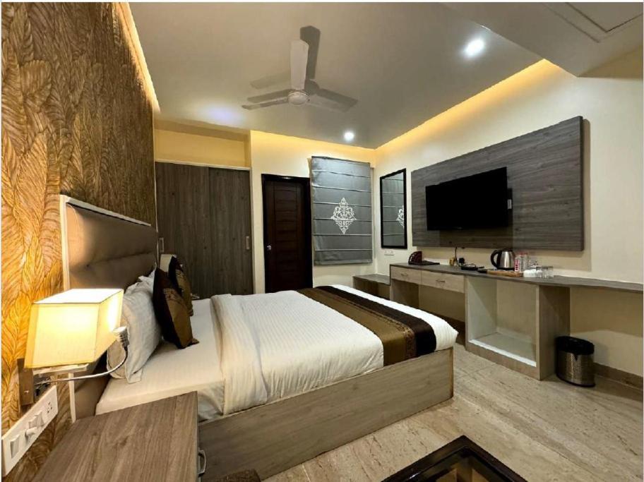 Hotel River Rhythm Assi Ghat Benares Buitenkant foto