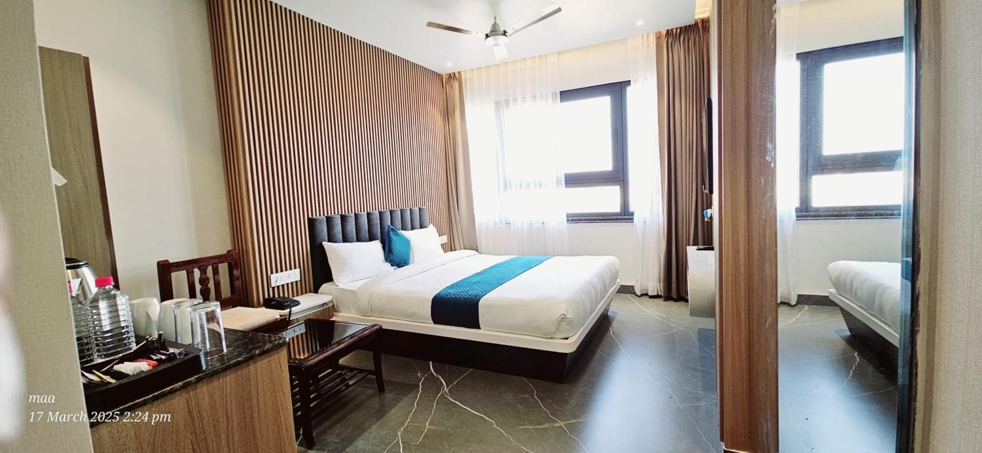Hotel River Rhythm Assi Ghat Benares Buitenkant foto